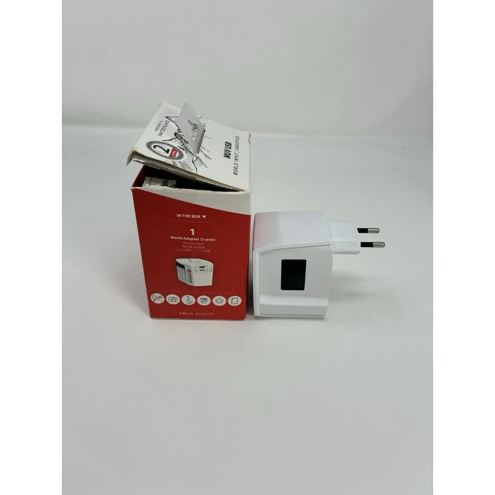 SKROSS MUV USB‎ World Travel Adapter - Global Wall Plug - USB-C & USB-A - White